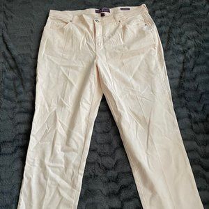 Ladies classic fit jeans